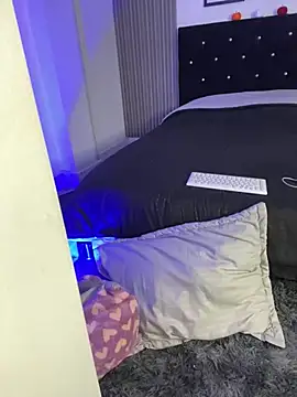 ashlycarteer online show from 10-17-25, 07:04