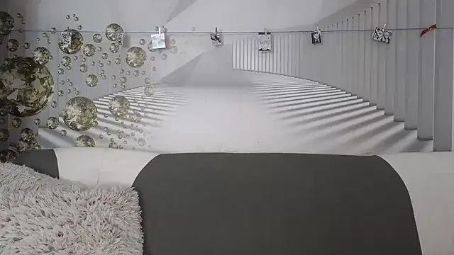 Snapshot of EvoletteLouLou chatting on 09-14-25, 12:05 EvoletteLouLou online show from 09-14-25, 12:05