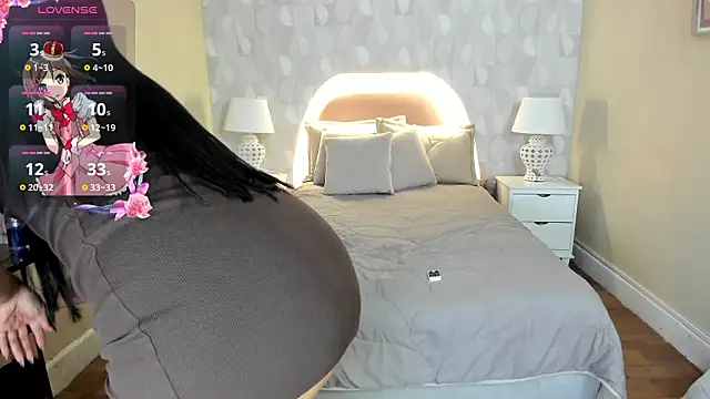 isabella milf  online show from 02-19-26, 07:11