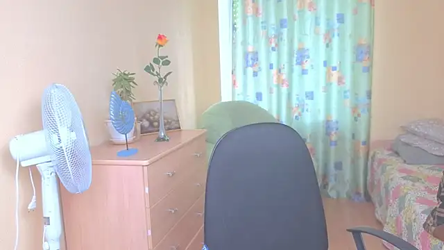 Margo Moll online show from 12-19-25, 08:17