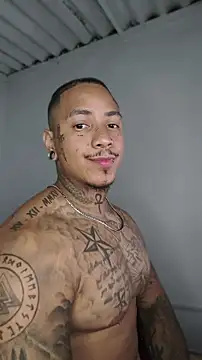 Snapshot of David_tatto1 chatting on 05-17-26, 04:56 David tatto1 online show from 05-17-26, 04:56