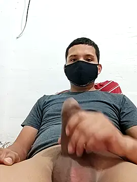 Snapshot of Genaro_Dickinson_69 chatting on 11-30-25, 01:39 Genaro Dickinson 69 online show from 11-30-25, 01:39