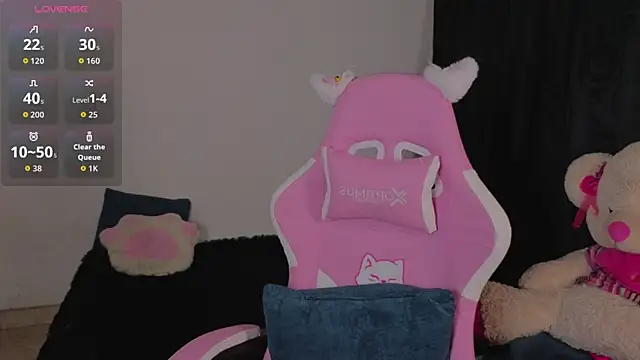 Gaby  Howards online show from 11-22-25, 07:02