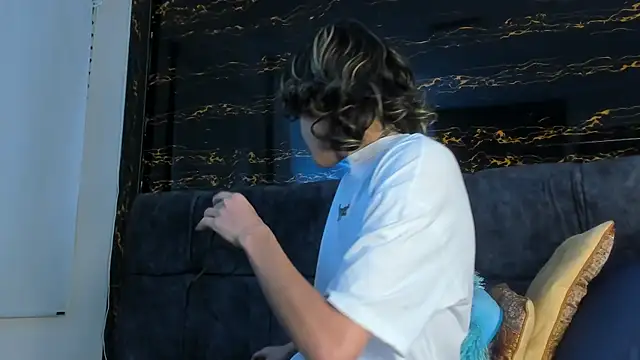 Diamond twink online show from 10-09-25, 07:36