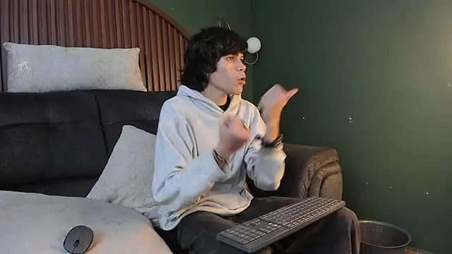 Diamond twink online show from 07-03-26, 06:09