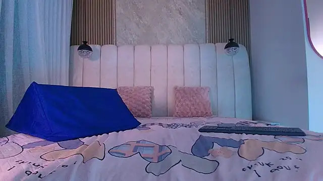 Snapshot of celeste_moonx chatting on 07-03-26, 12:00 celeste moonx online show from 07-03-26, 12:00