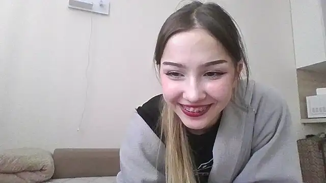 sillybloom online show from 10-05-25, 05:42