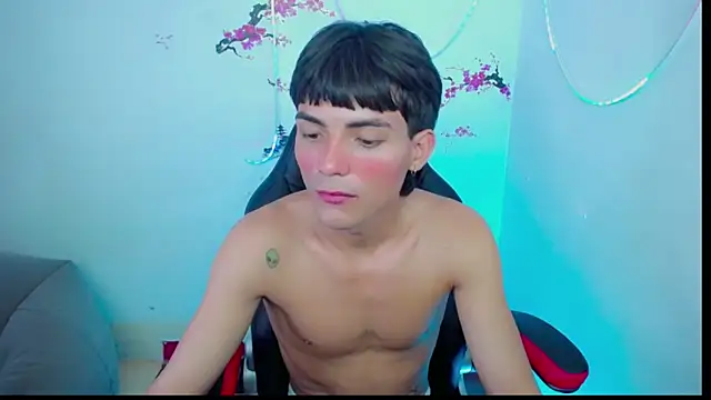 Thommy cute online show from 11-16-25, 01:16