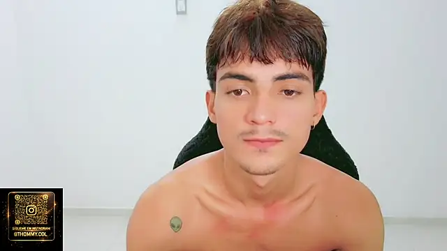 Snapshot of Thommy_cute chatting on 05-15-26, 01:36 Thommy cute online show from 05-15-26, 01:36
