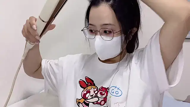 LHeart online show from 10-14-25, 03:34