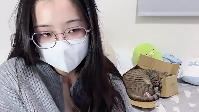 LHeart online show from 10-23-25, 02:49