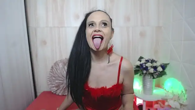 Snapshot of Sweeteest_Julie chatting on 09-20-25, 10:59 Sweeteest Julie online show from 09-20-25, 10:59