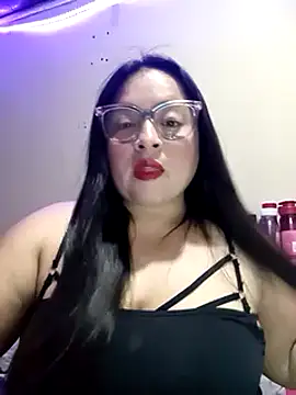 kathy9522 online show from 12-17-25, 03:44