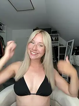 Snapshot of celis_secret chatting on 06-03-26, 06:03 celis secret online show from 06-03-26, 06:03