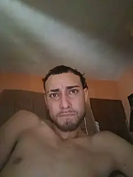 Snapshot of reynoprxxxxxxxx chatting on 06-11-26, 07:33 reynoprxxxxxxxx online show from 06-11-26, 07:33