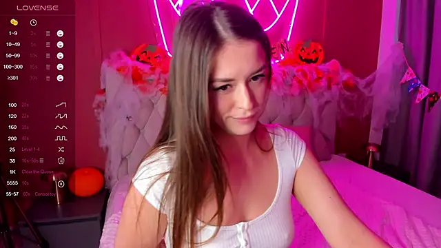 StacyWells online show from 10-31-25, 08:55