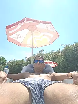 Snapshot of Alessio1987 chatting on 07-07-26, 12:20 Alessio1987 online show from 07-07-26, 12:20