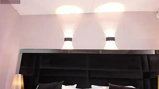 KatlynRous online show from 10-23-25, 05:11