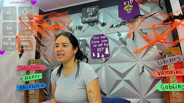 GreciaFox1 online show from 10-30-25, 10:46