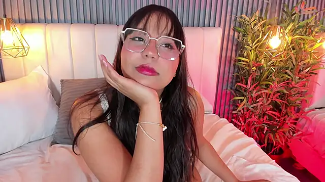 Snapshot of SofiAdanss chatting on 03-02-26, 11:00 SofiAdanss online show from 03-02-26, 11:00