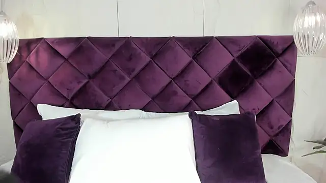 Snapshot of SofiAdanss chatting on 10-29-25, 10:31 SofiAdanss online show from 10-29-25, 10:31