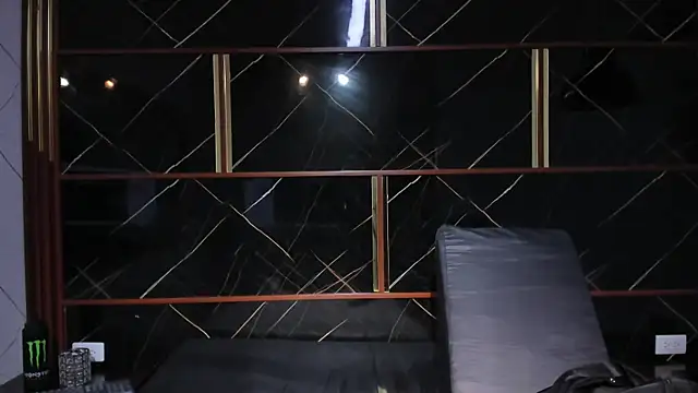 HannyThompson online show from 11-16-25, 12:32