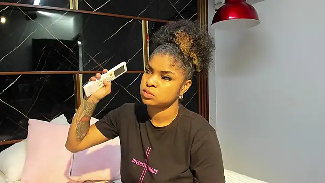 HannyThompson online show from 11-06-25, 12:20