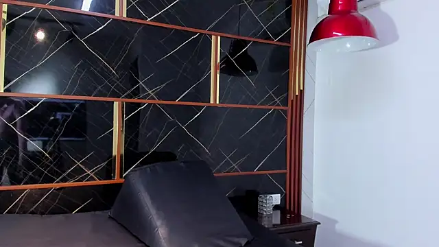 HannyThompson online show from 04-15-26, 12:32