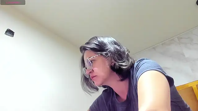 Snapshot of Luciifeer_ chatting on 01-18-26, 02:53 Luciifeer online show from 01-18-26, 02:53