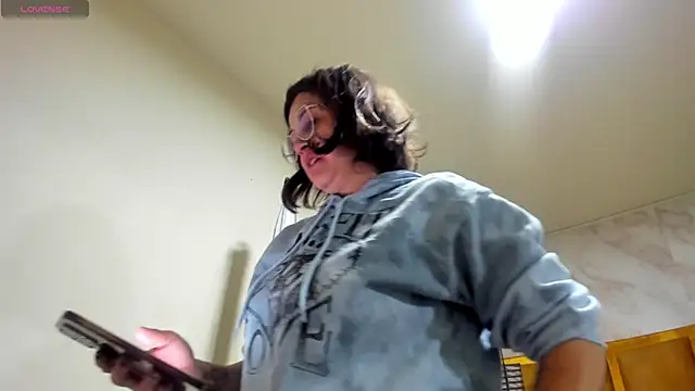 Snapshot of Luciifeer_ chatting on 02-11-26, 06:41 Luciifeer online show from 02-11-26, 06:41