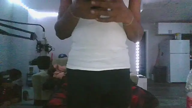 MrGreenbeanbean88 online show from 10-10-25, 06:03