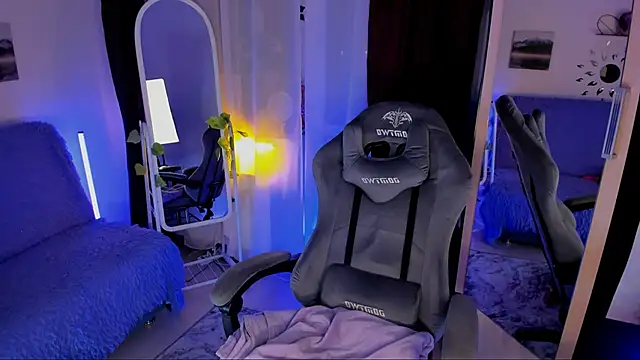 MissClairDeLune online show from 01-24-25, 05:11