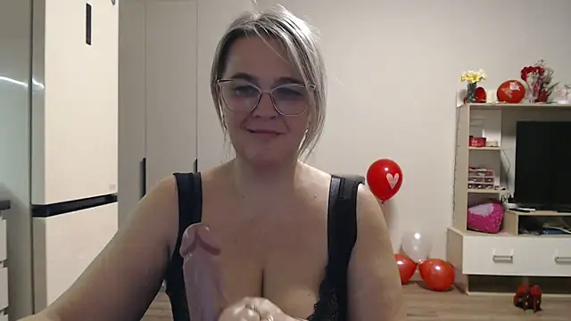 Snapshot of EleanoraDream chatting on 05-07-26, 04:54 EleanoraDream online show from 05-07-26, 04:54