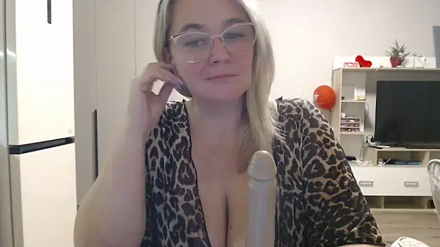 EleanoraDream online show from 03-27-26, 04:52