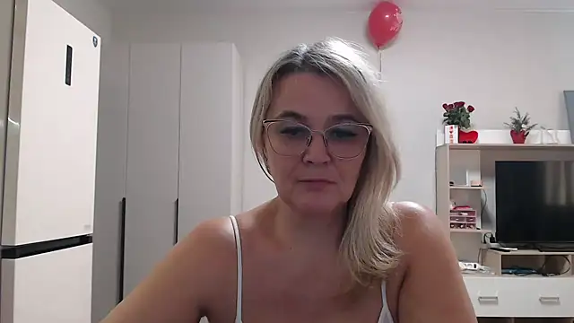 EleanoraDream online show from 03-15-26, 12:34