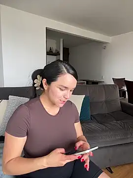 Nova Gabriela online show from 10-20-25, 03:01