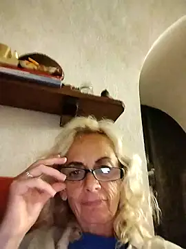 clarabell4 online show from 10-10-25, 08:20