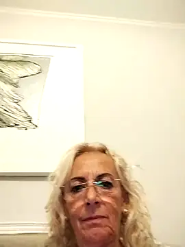 clarabell4 online show from 09-19-25, 08:46