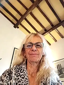 clarabell4 online show from 11-14-25, 07:34