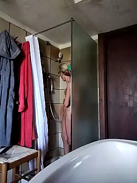 clarabell4 online show from 11-04-25, 08:18