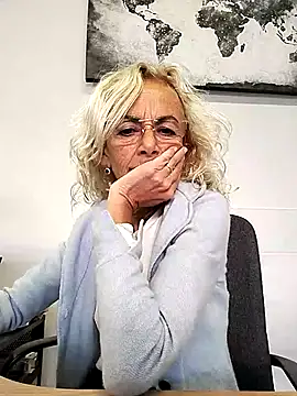 clarabell4 online show from 10-09-25, 07:31