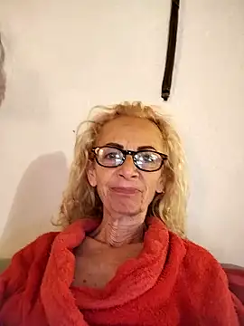 clarabell4 online show from 04-13-26, 05:22