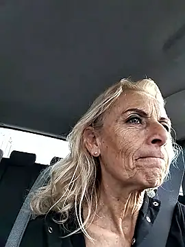 clarabell4 online show from 10-30-25, 08:12