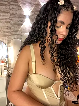 Yassy vazquez online show from 10-19-25, 07:38