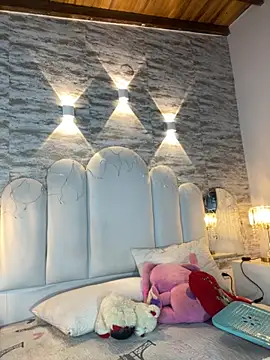 Yassy vazquez online show from 12-03-25, 07:46