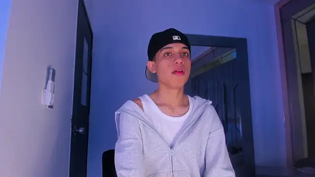 Snapshot of Sebax_Young chatting on 03-05-26, 08:49 Sebax Young online show from 03-05-26, 08:49