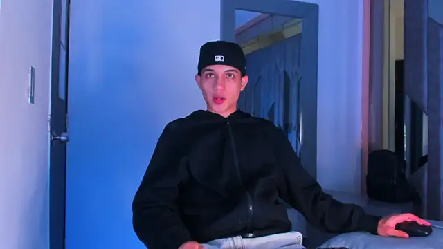 Snapshot of Sebax_Young chatting on 04-12-26, 04:49 Sebax Young online show from 04-12-26, 04:49