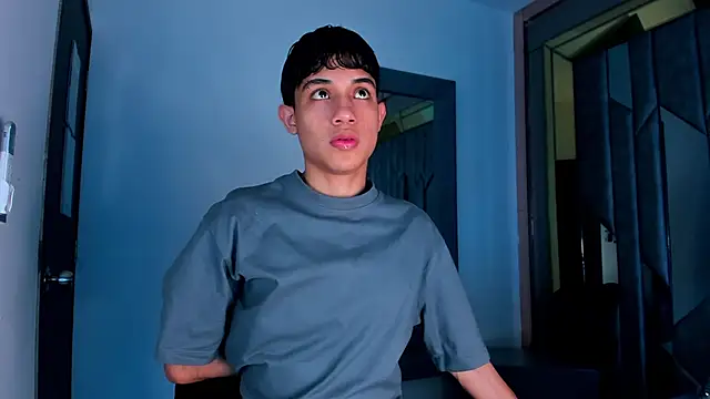 Snapshot of Sebax_Young chatting on 02-18-26, 08:16 Sebax Young online show from 02-18-26, 08:16