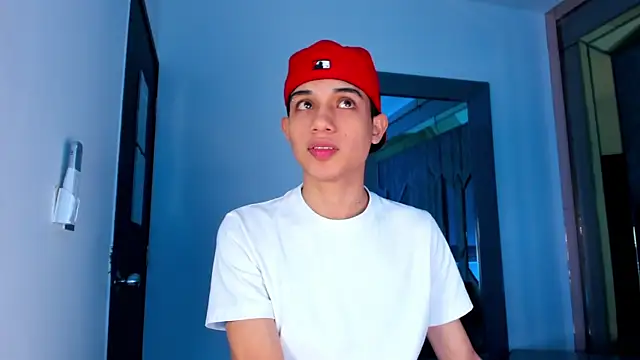 Snapshot of Sebax_Young chatting on 03-11-26, 08:36 Sebax Young online show from 03-11-26, 08:36