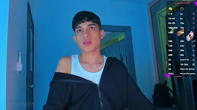 Sebax Young online show from 10-28-25, 04:13